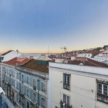 Bright 1br W/ Ac In Historic Alfama | By Airnest Appartamento *