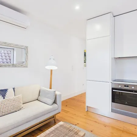 Bright 1br W/ Ac In Historic Alfama | By Airnest * Lisbona