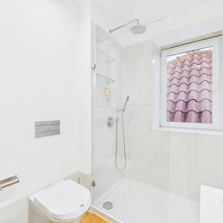 Appartamento Bright 1br W/ Ac In Historic Alfama | By Airnest